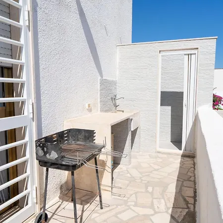 Villa Rosa House 100 Meters From The Blue Sea San Pietro in Bevagna