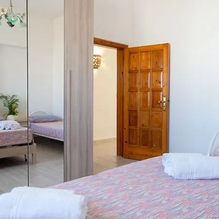 Villa Rosa House 100 Meters From The Blue Sea San Pietro in Bevagna